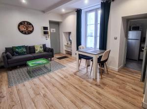 Appartements Appart Saint Cyprien + Parking privatif : photos des chambres