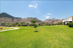 Renthub Villas at Kolympia