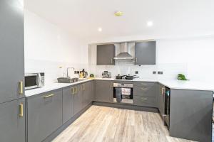 Charles House by Guestz