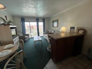 Victorian 3304 - Club Floyd