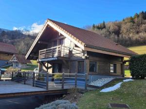 CHALET DUPLEX CHARMANT ENTRE LAC ET MONTAGNES