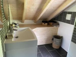 Chalets CHALET DUPLEX CHARMANT ENTRE LAC ET MONTAGNES : photos des chambres