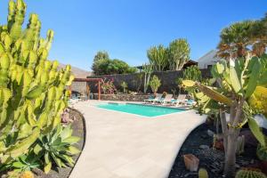 Villa Sarita Sol by Villa Plus