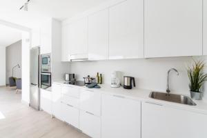 Villa La Nueva by Villa Plus