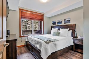 Inviting Condo Hot Tub & Relaxing Atmosphere!