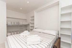 Studio with Private Garden room in Residence Finale Bike and Beach