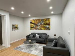 Luxury 4-Bedrooms Home…