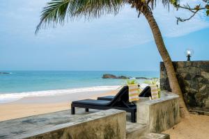 Blue Parrot Beach Villa