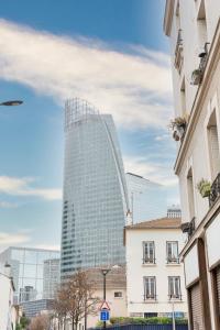 Appartement COSY, central LA DEFENSE, très proche PARIS