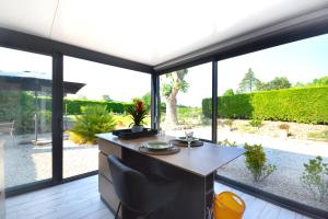 B&B / Chambres d'hotes chambres d hotes Le Mas Julien piscine chauffee adult only : photos des chambres