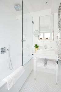 Hotels Hotel Baume : photos des chambres