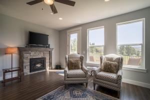 3 bedroom 3,5 bathroom Kanton 12 on the #1 Fairway at Homestead
