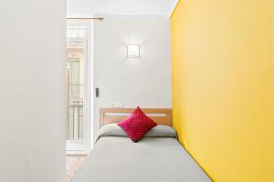 Double Room with Private Bathroom room in Hostal Santa Ana