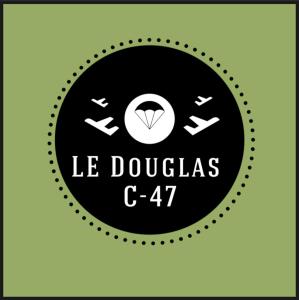 Maisons de vacances Gite « Le Douglas C-47 » : Maison 3 Chambres