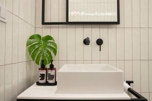 Heritage & Tales: Anavasis