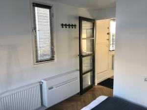 Quiet Waterloft near Amsterdam and Schiphol WS11