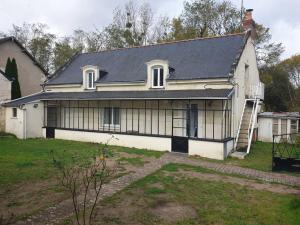 Maisons de vacances Maison de village au bord de l'Indre au calme : Maison 2 Chambres