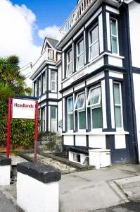 Headlands - Room Only Accommodation - Flushing