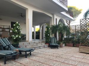 Holiday & House - Imparato Carini Costa Verde - Appartamento con giardino privato - porzione di Villa residenziale a pochi passi dal mare