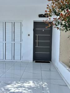 (L.I.H.8) Luxury Industrial House 8