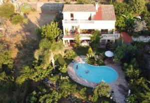 Appartements Petit coin de paradis, vue panoramique mer &montagne, piscine privee... : photos des chambres