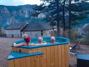 Maisons de vacances Gite Belle vue 3 Etoiles avec terrasse privee au Manoir Du Charme Gorge Du Tarn : photos des chambres