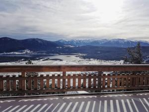 Chalets Chalet Luxe Piscine chauffee, vue lac, 400m pistes : photos des chambres