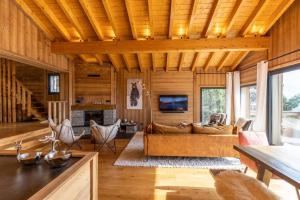 Chalets Chalet Luxe Piscine chauffee, vue lac, 400m pistes : photos des chambres