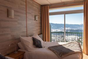 Hotels Hotel des Pyrenees : photos des chambres