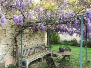 B&B / Chambres d'hotes La Ferme au colombier : Chambre Deluxe (2 Adultes + 1 Enfant)