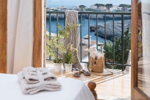 NEW! APARTMENT HARMONIA, FRONT SEA VIEW, CALA MARSAL BEACH 300m
