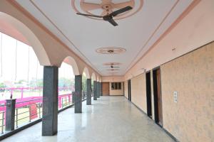 Hotel Mukund Dham-Near Mathura Railway Station