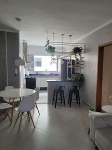 Apto 1o andar novo 2 Dorm - próximo ao centro
