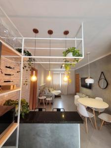 Apto 1o andar novo 2 Dorm - próximo ao centro