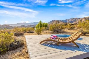 Lil Pink - Million Dollar Views on 2 acres!