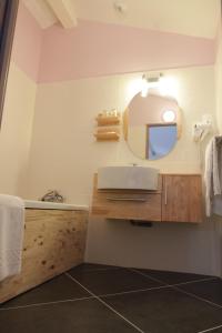 Hotels Urban Style, Hotel Le Cheval Noir, Saint-Etienne : photos des chambres