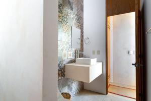 VISCOUNT III MANOR TULUM By SANDY POWERFUL