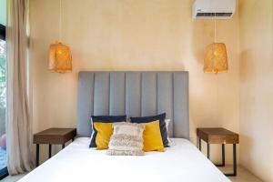VISCOUNT III MANOR TULUM By SANDY POWERFUL
