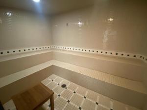 Slopeside Ski-InSki-Out ; HotTub ; 2 Room 2 Bath