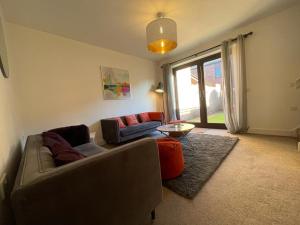 2 Bedroom House with Garden Next to River Tees