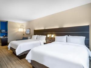 Standard Queen Room with Two Queen Beds room in Holiday Inn Express Hotel & Suites Beaumont Northwest an IHG Hotel