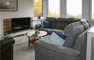 Amazing Home In Hainrodehainleite