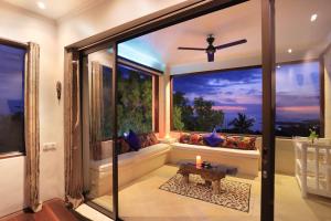 Two-Bedroom Grand Laval Suite