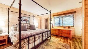 Two-Bedroom Apartment room in Forest Creek #29 condo