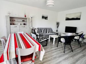 T2 à Cambo-Les-Bains, balcon, parking privé, près des thermes - FR-1-495-14