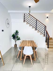 The Groove House Private Pool & BBQ by Linese Homestay