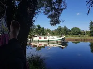Détente au bord de l'eau . - 蒙索莱米讷