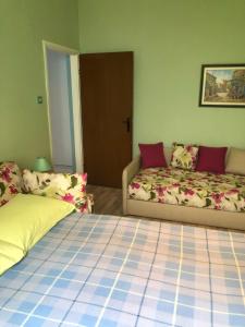 Apartman u vili s bazenom blizu mora plavi