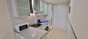 Homes of Spain, Apartamentos Paraiso de Vera Playa, Ed Tahiti bajo F a pie de la playa, vistas piscina