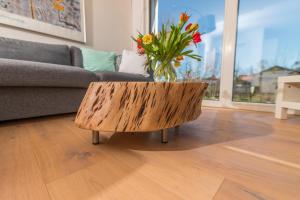 Helle Wohnung mit Bergblick & eigener Terrasse